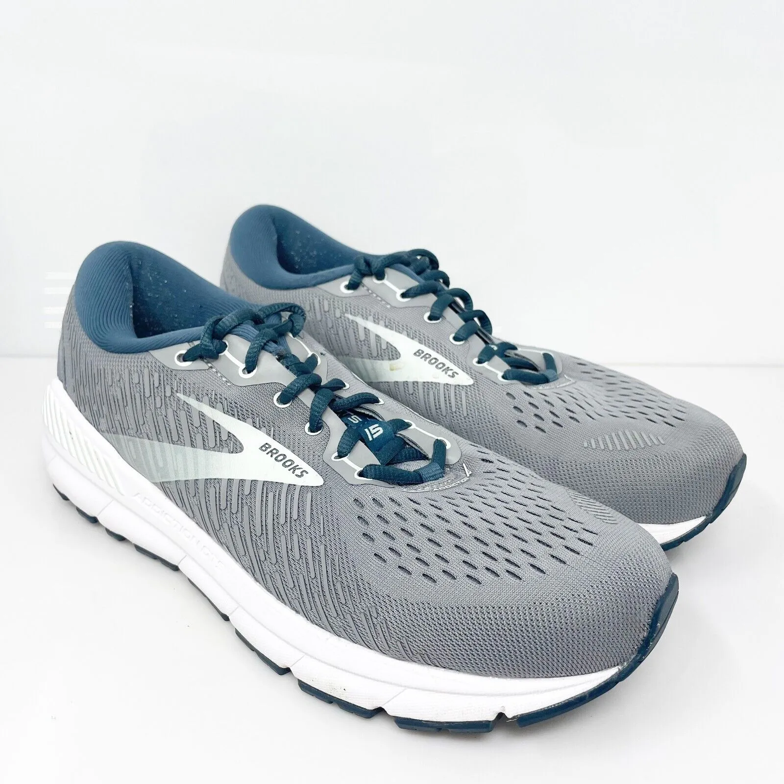 Brooks Womens Addiction GTS 15 1203521B099 Gray Running Shoes Sneakers Size 10 B