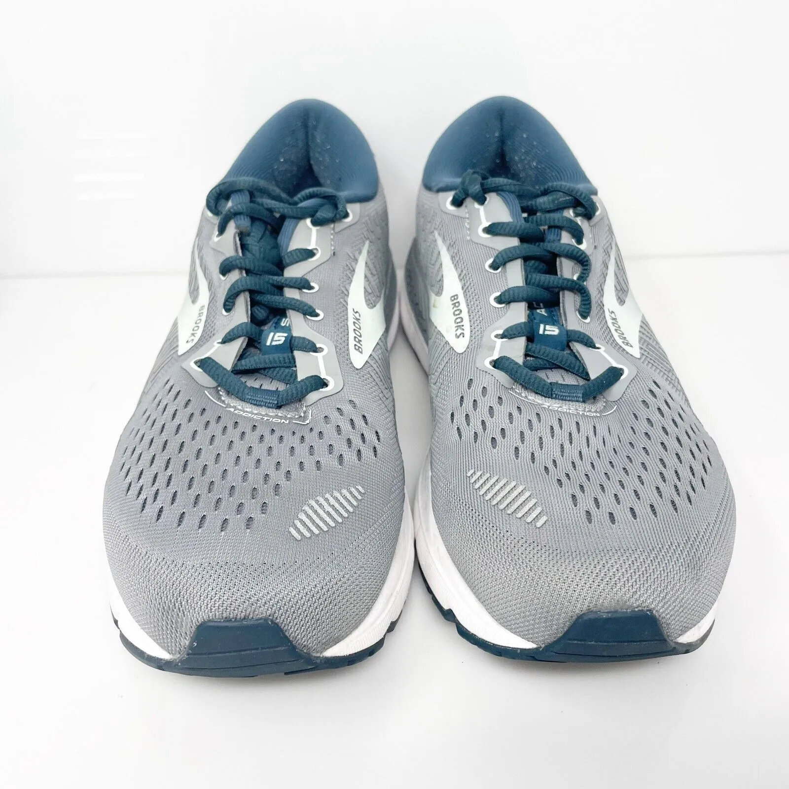 Brooks Womens Addiction GTS 15 1203521B099 Gray Running Shoes Sneakers Size 10 B