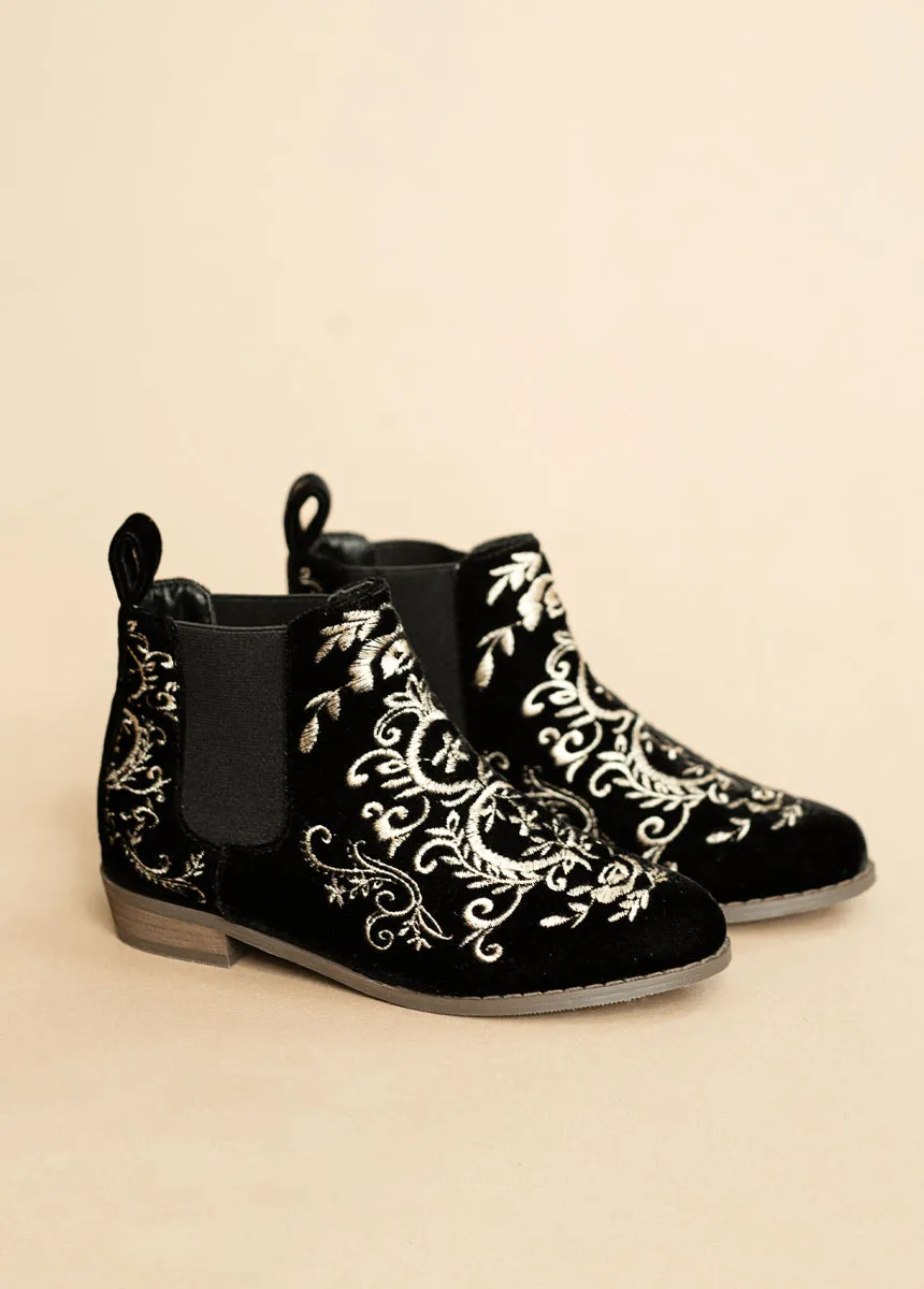Chelsey Boot in Black