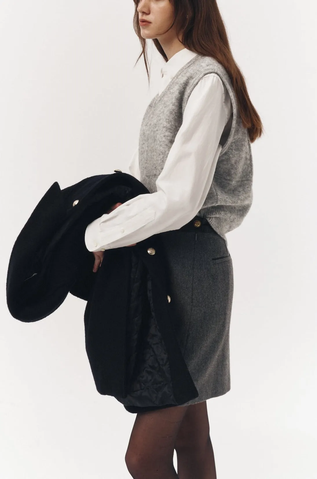 DIVIDE V-NECK WOOL VEST