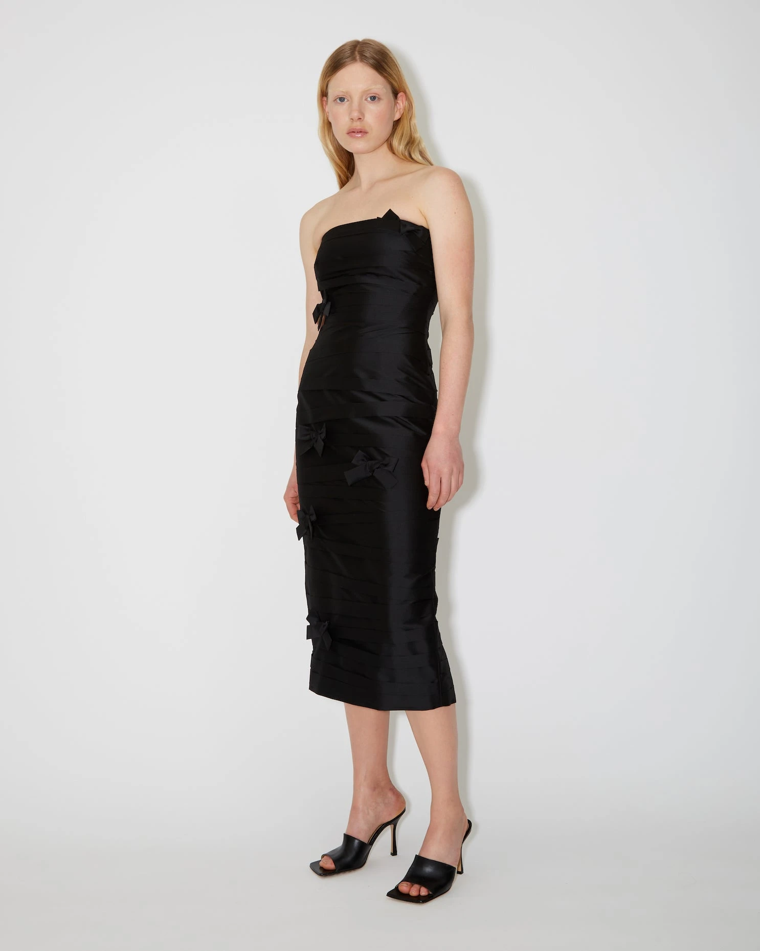 --dress Taffi-