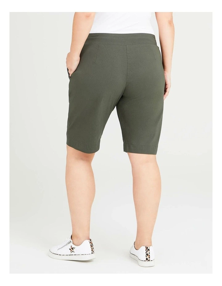 Expose Short in Olive