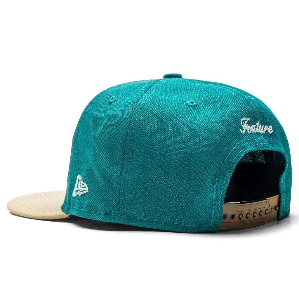 Feature x New Era Old English F Snapback - Northwest Green/Vegas Gold