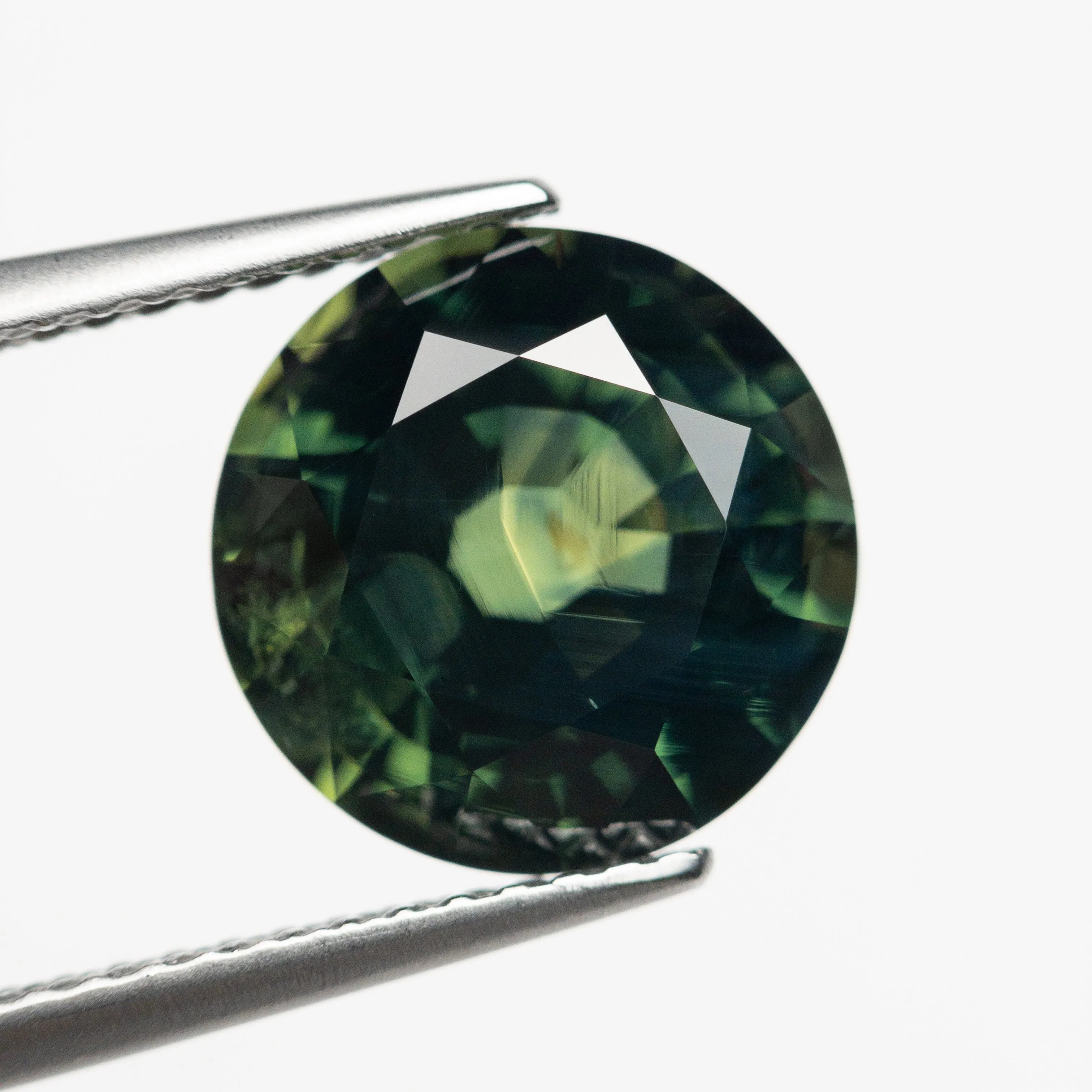 Green Brilliant Sapphire - 5.16ct Round