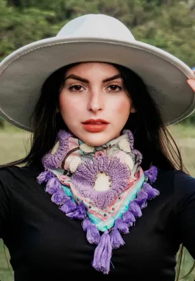 Lili scarf.