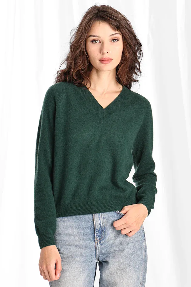 Minnie Rose Cashmere Shrunken V-Neck Sweater in Pine 