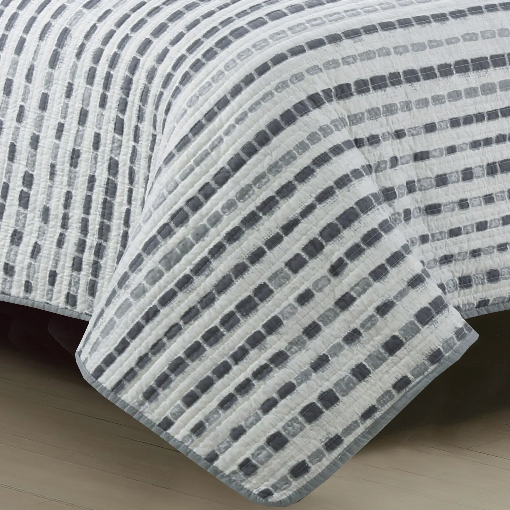 Nara Quilt Set