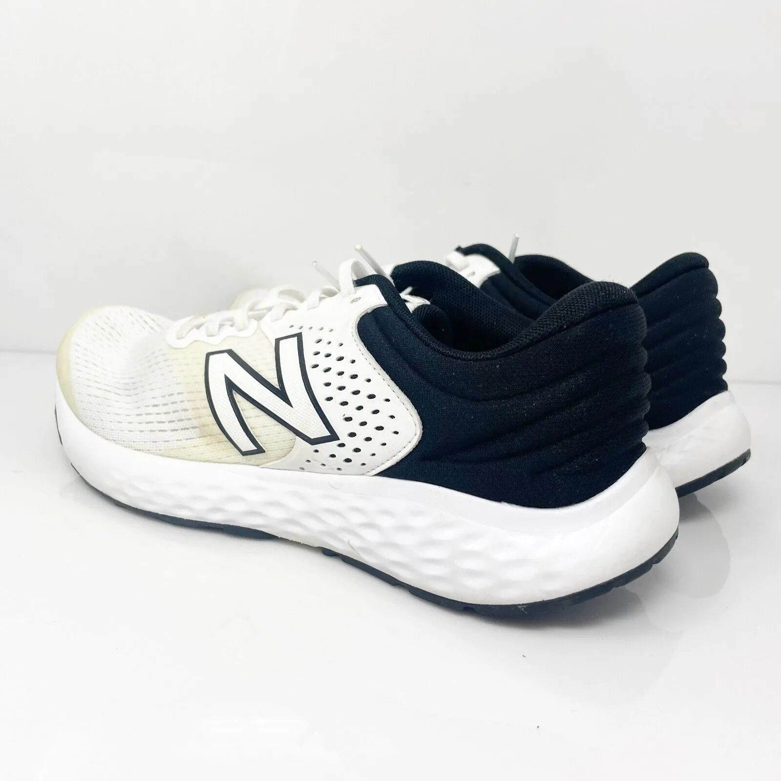 New Balance Mens 520 V7 M520CW7 White Running Shoes Sneakers Size 10 D