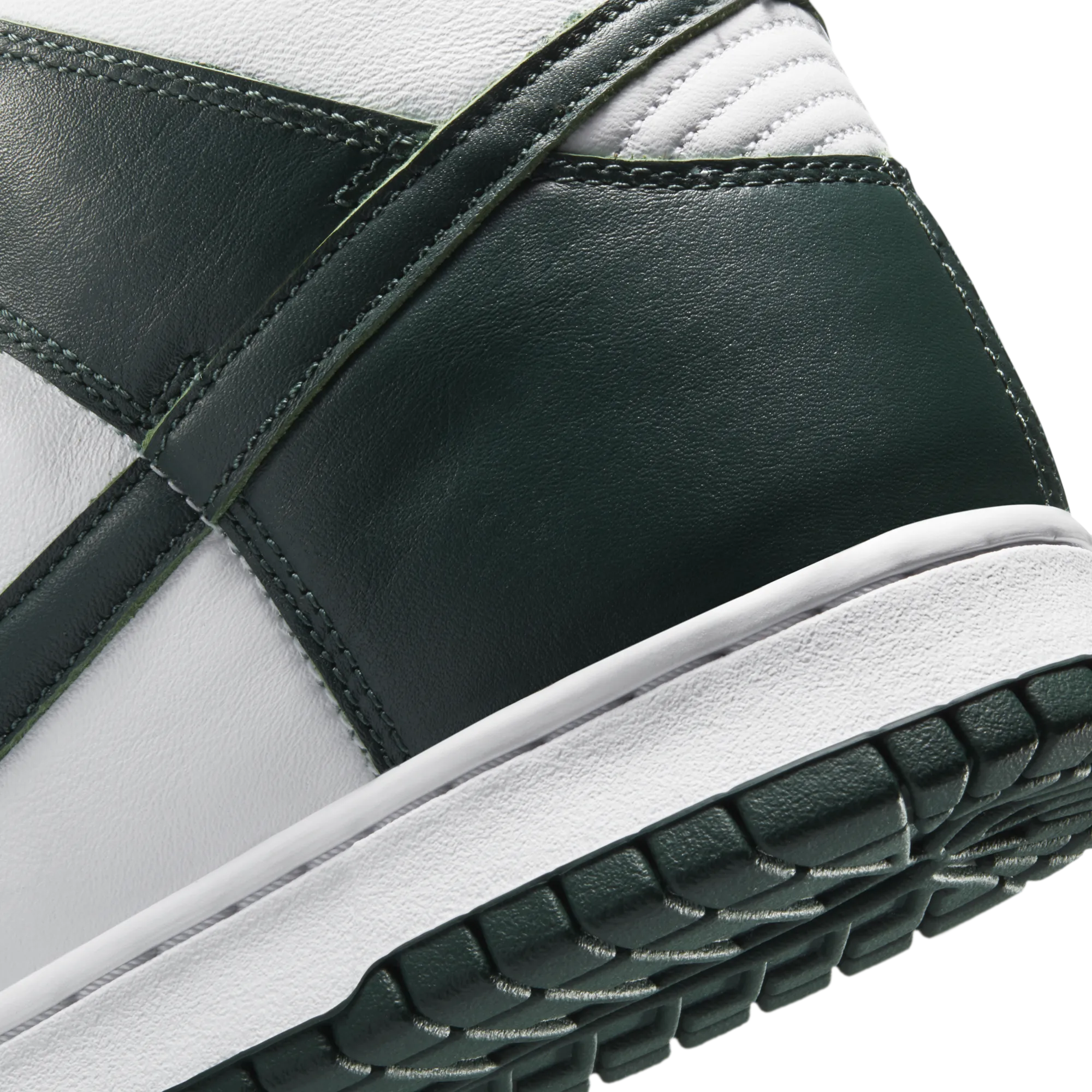 NIKE DUNK HIGH SP