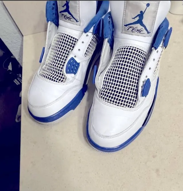Nike Jordan 4's