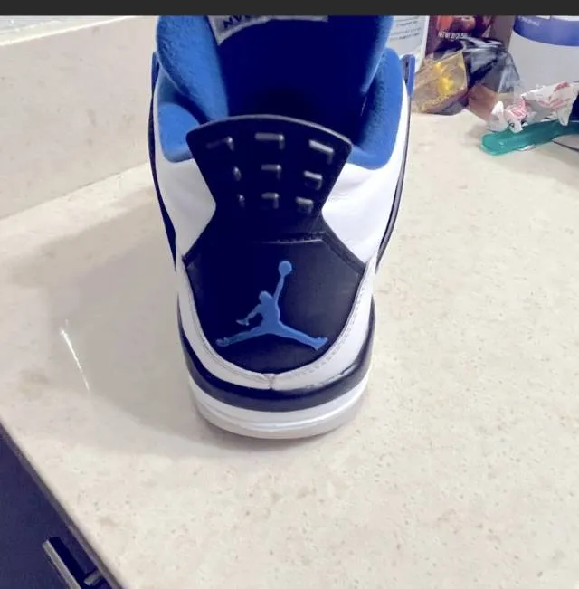 Nike Jordan 4's