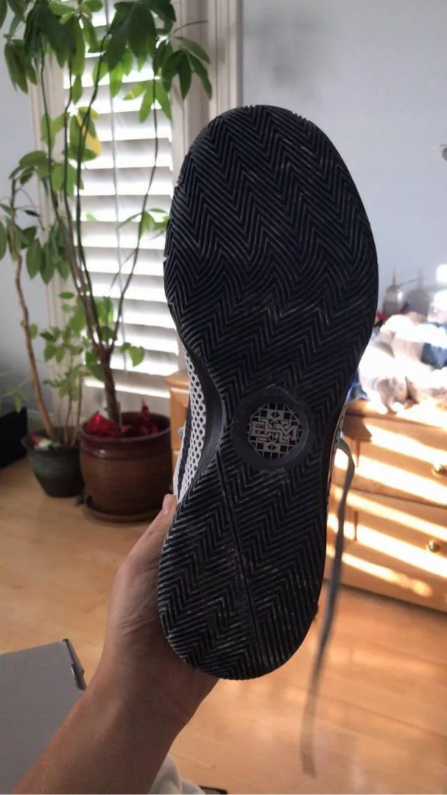 Nike Kyrie 1 BHM