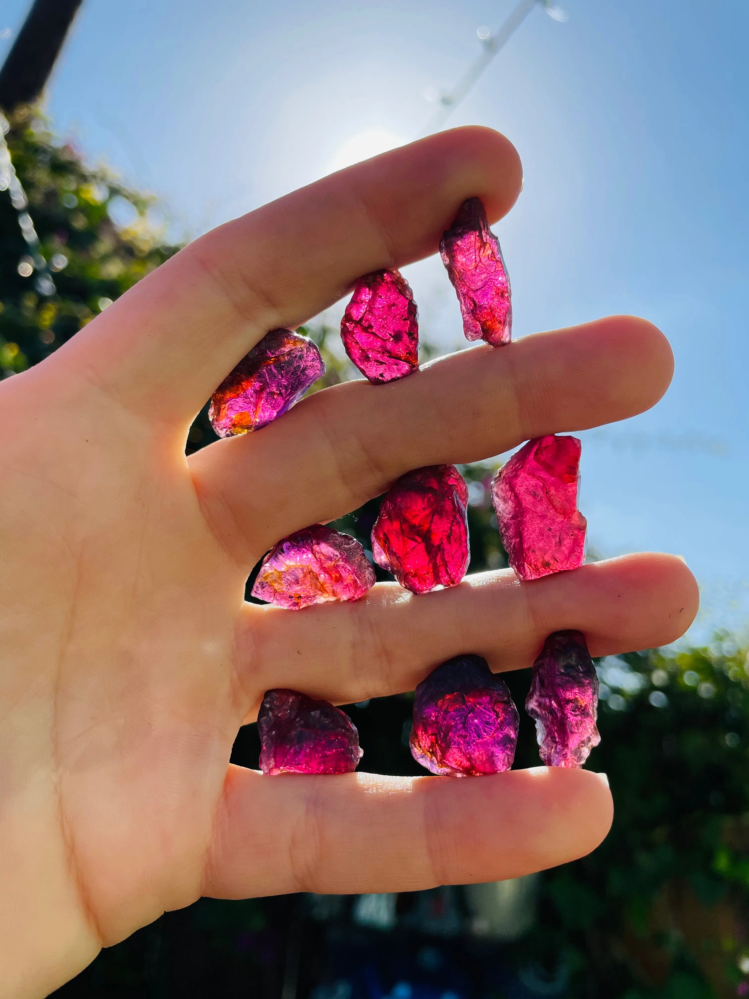 Raw Rhodolite (aka Pink Garnet) (1 pc 1-2g)