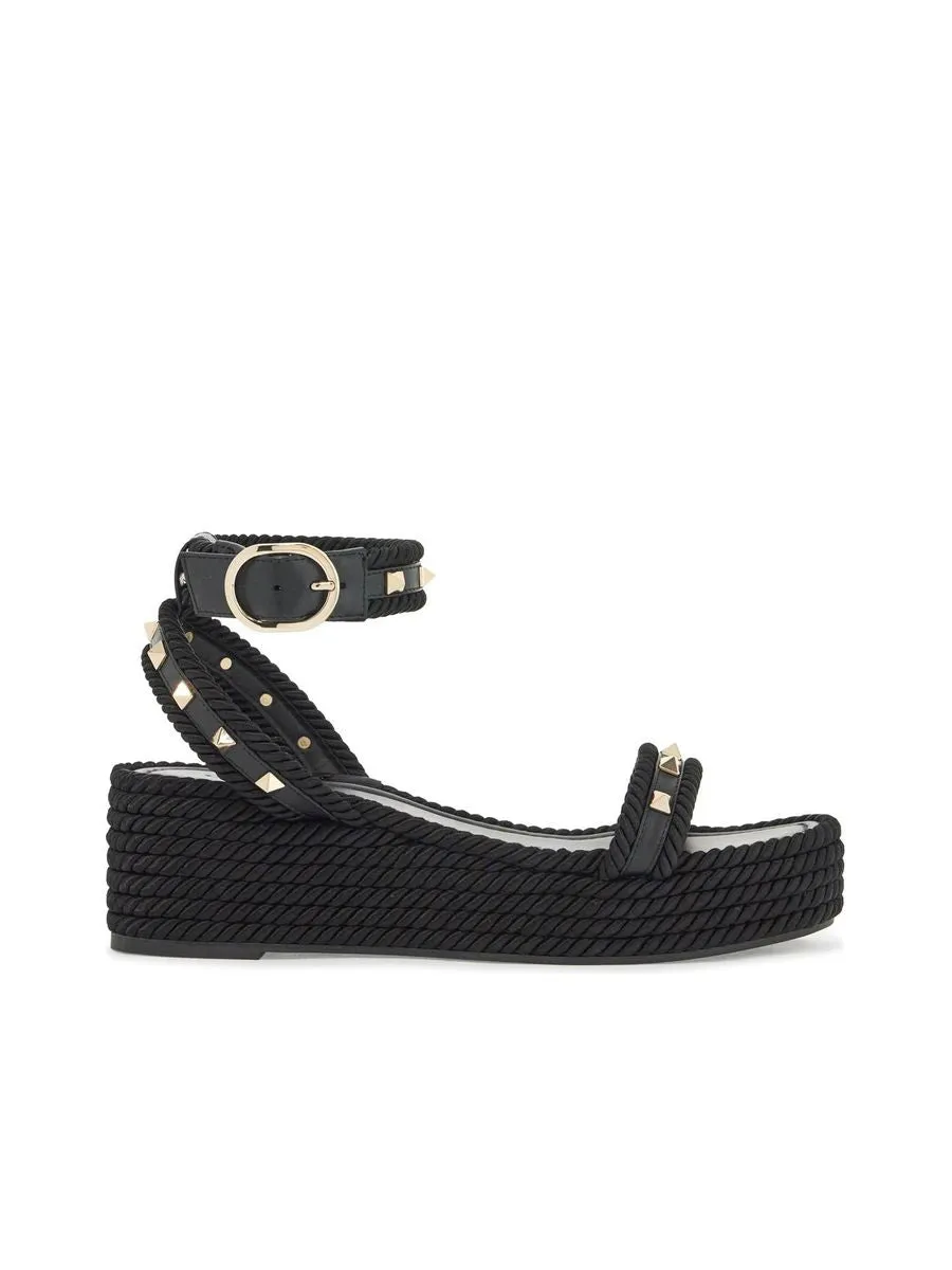 Rockstud Flatform Sandals