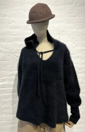 TREAT Wool Hoodie Sweater in British Navy 